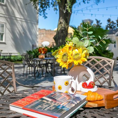 Hosteeva 3 Bedroom Cottage Close To St Charles 5 M Ride To Fq ニューオーリンズ エクステリア 写真