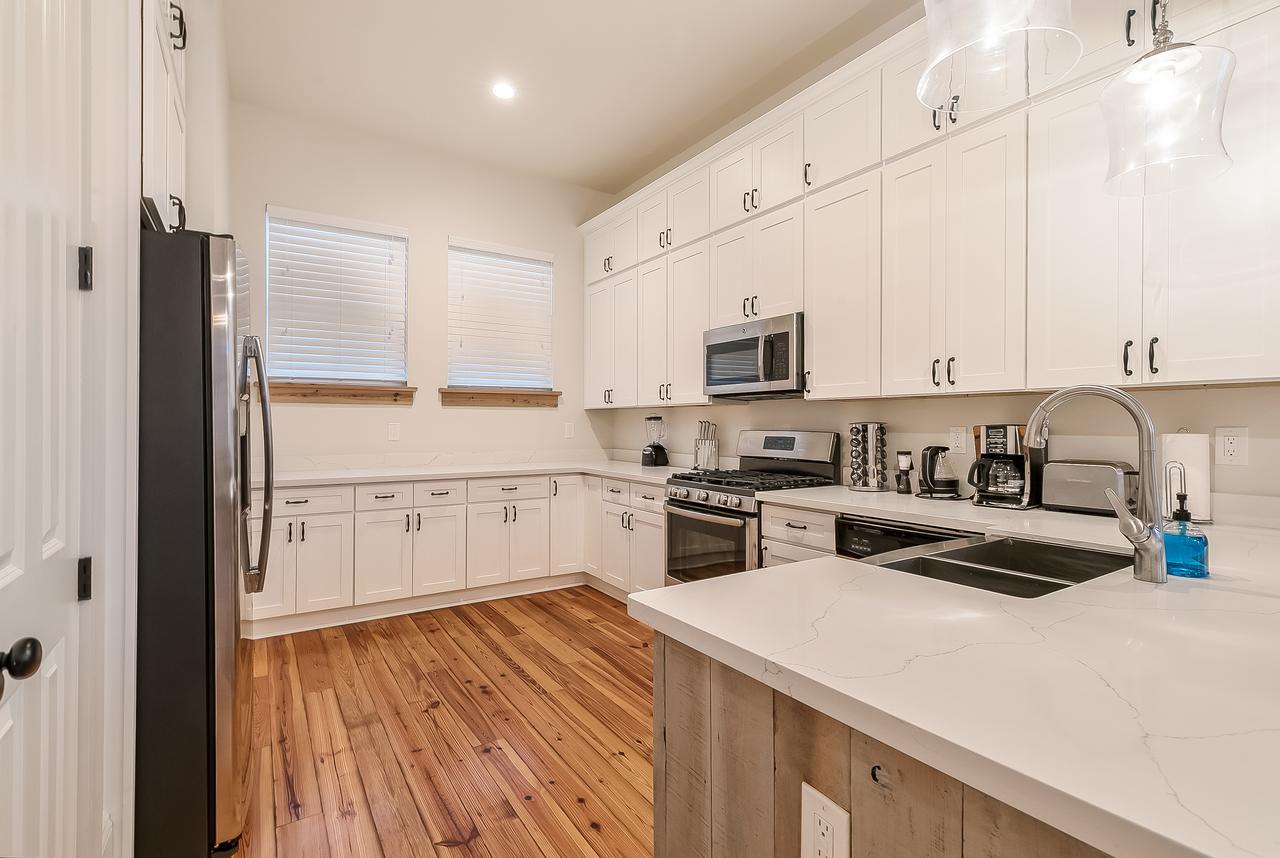 Hosteeva 3 Bedroom Cottage Close To St Charles 5 M Ride To Fq ニューオーリンズ エクステリア 写真