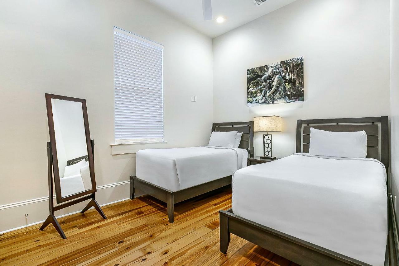 Hosteeva 3 Bedroom Cottage Close To St Charles 5 M Ride To Fq ニューオーリンズ エクステリア 写真
